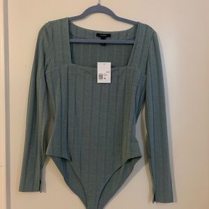 Long sleeve Bodysuit Size: XL